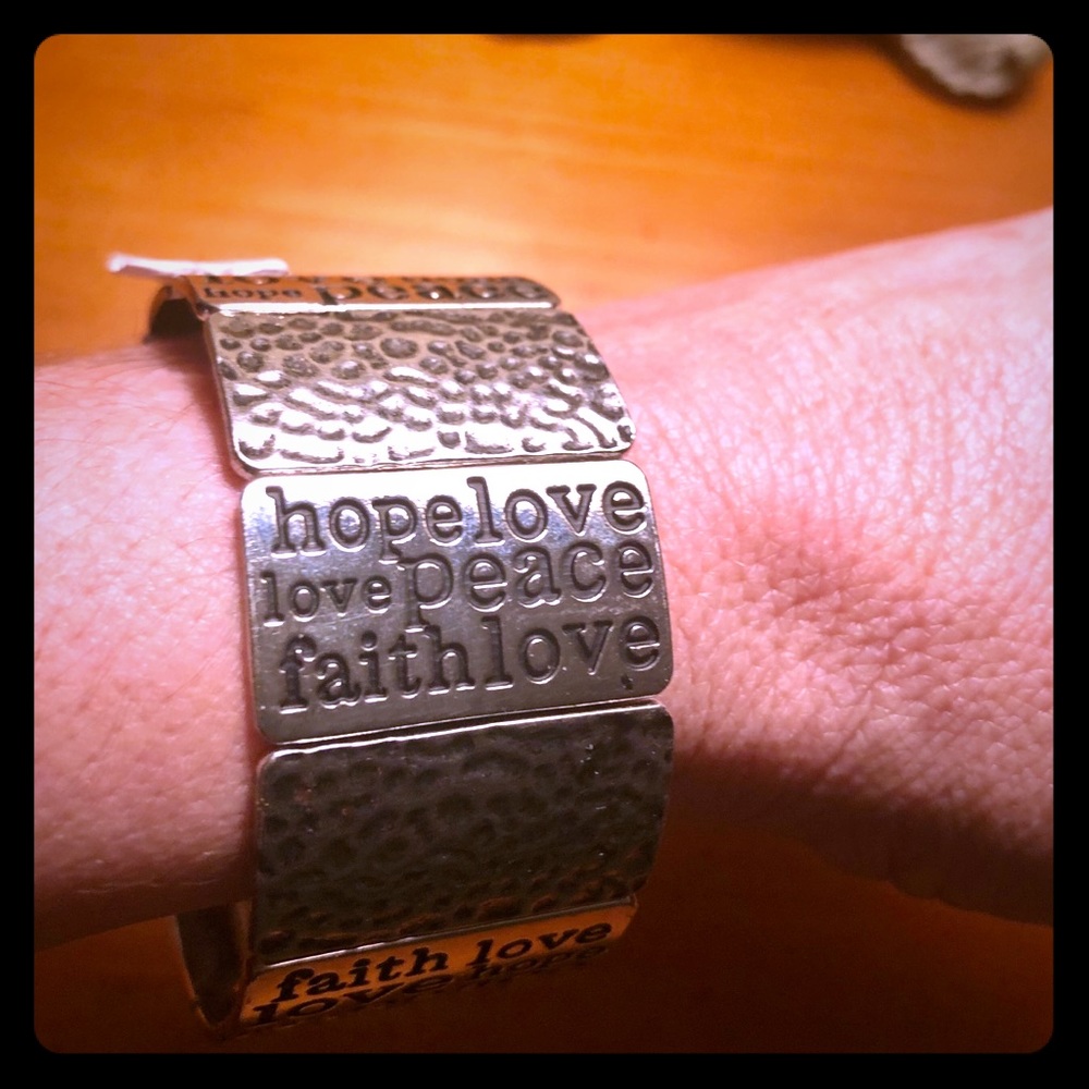 NWT Bria Kate Inspirational Stretch Bracelet